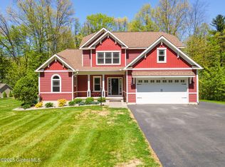 10 Kain Ter, Ballston Lake, NY 12019