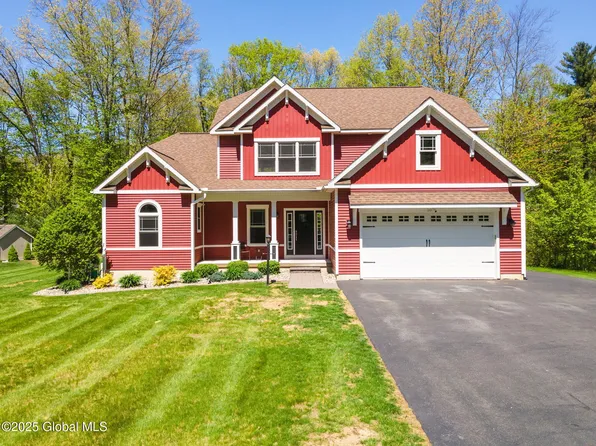 10 Kain Terrace, Ballston Lake, NY 12019
