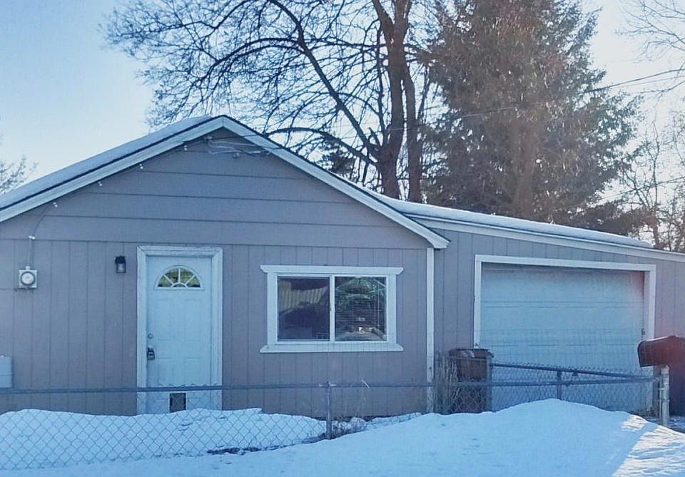 1st image of 3404 E 31st Ave
