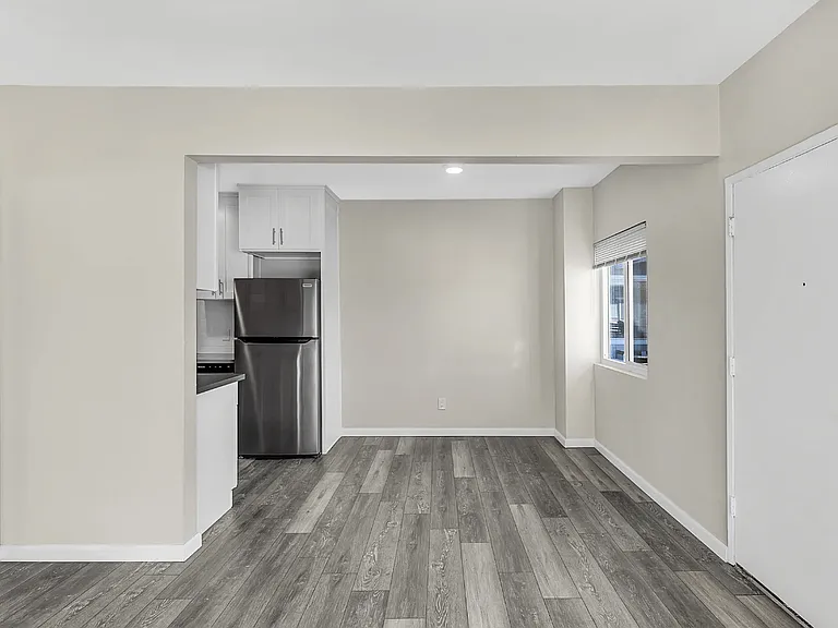 Courtyard Apartments at La Pat Place — Photo 7