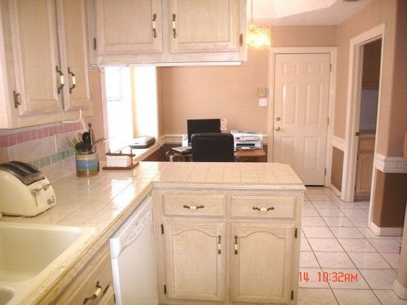 5th image of 3816 Pelican Ave