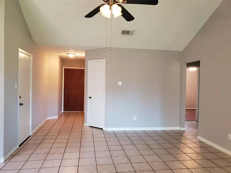 16315 Thistleglen Dr — Photo 5