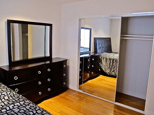 3rd image of 4852 Rosewood Ave APT 1