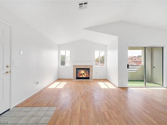 5th image of 556 Yacht Harbor Dr Unit 204