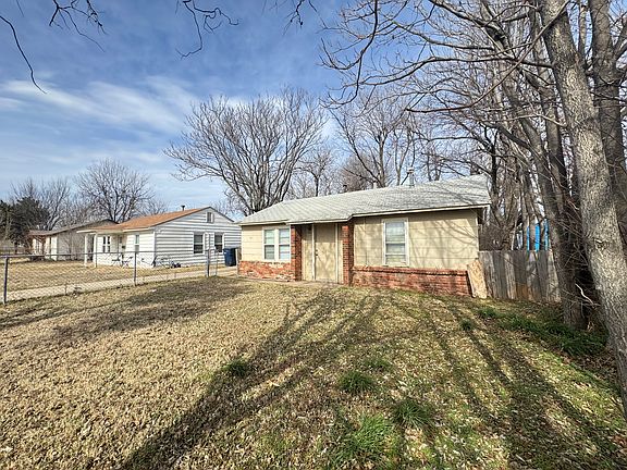 3rd image of 2517 SW 42nd St