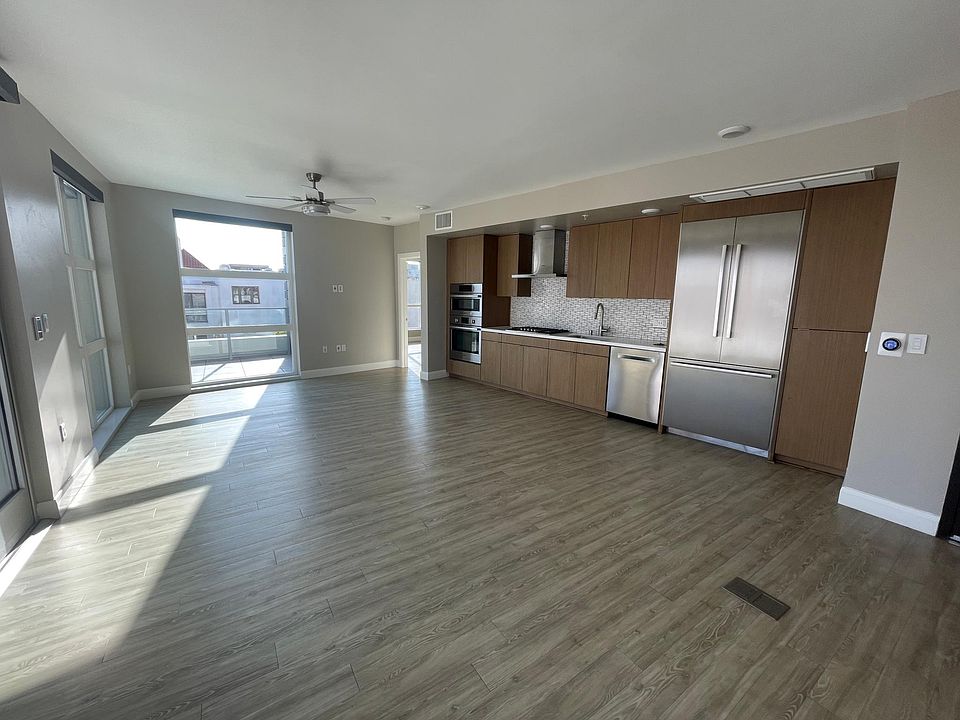 1st image of 605 W Date St #404