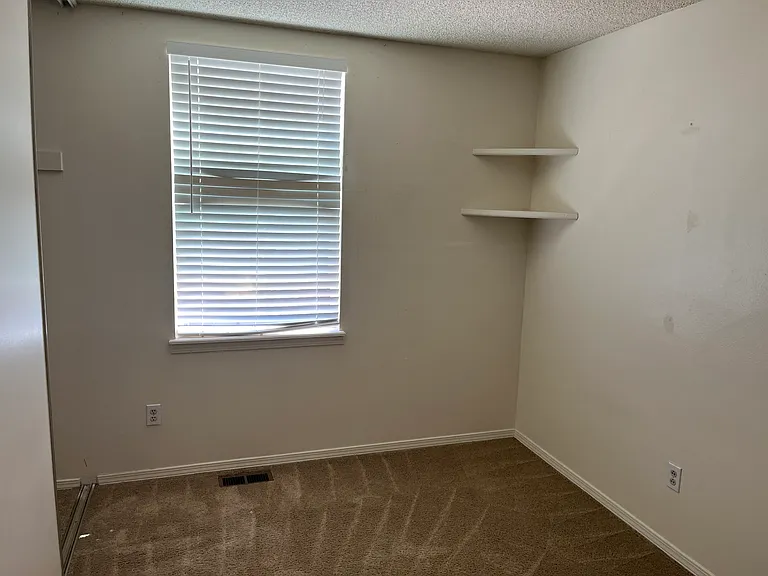 253 S Lincoln Ave — Photo 22