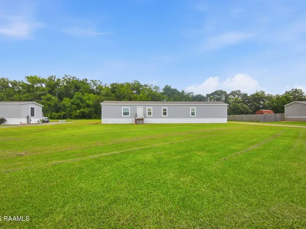 1044 Jed Dr, Breaux Bridge, LA 70517
