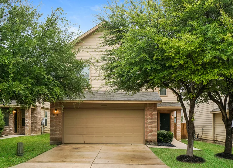 2914 Aspen Mdw — Photo 1