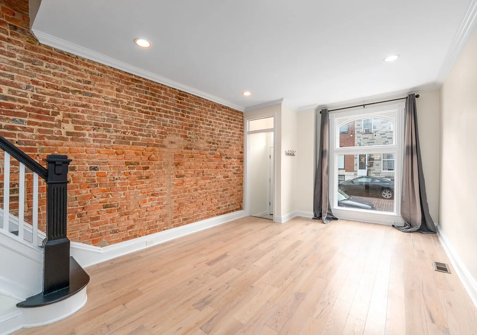 432 S. Robinson St/3 Bedroom, 3 Bath Townhouse in Patterson Park — Photo 3