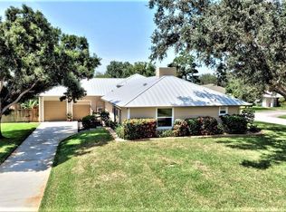 28 Sunset Dr, Sebastian, FL 32958