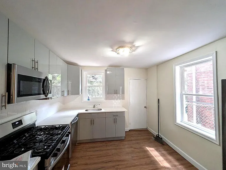 5609 Walton Ave — Photo 3