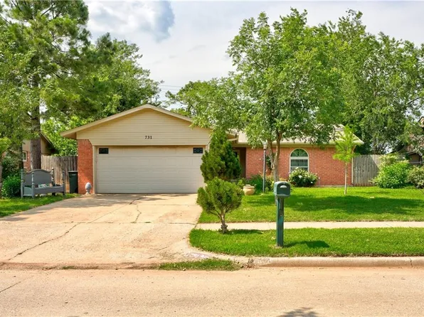 731 W 7th St, Edmond, OK 73003