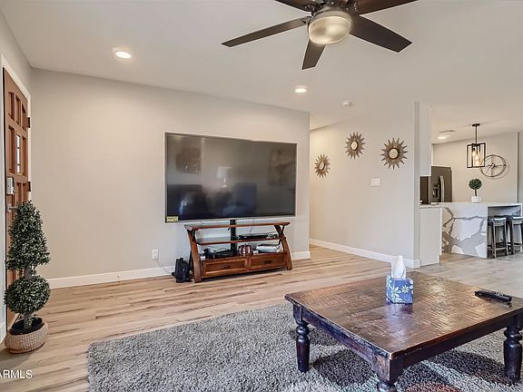 3rd image of 8557 E Thornwood Dr
