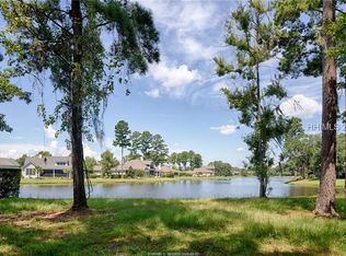 70 Farnsleigh Ave, Bluffton, SC 29910