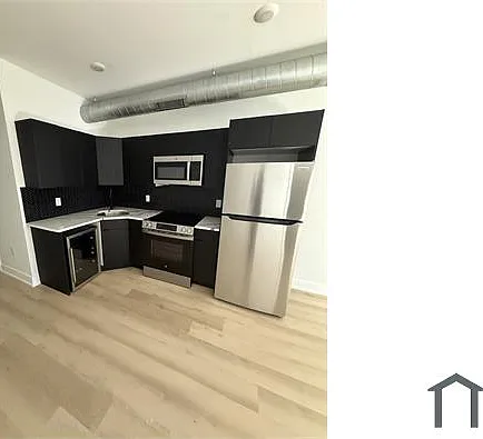2 bed, $1,400 — Photo 2