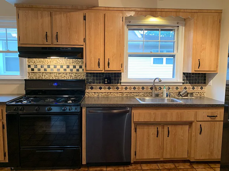 91 Sylvester Ave #1 — Photo 8