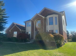 819 Baldwin Dr, Troy, MI 48098