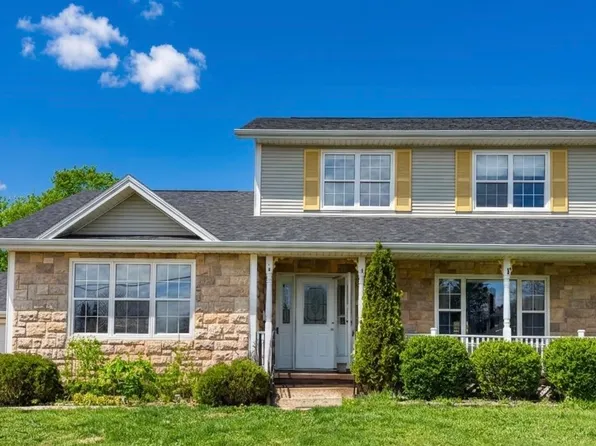 6 Ash Dr, Charlottetown, PE C1A 9C4