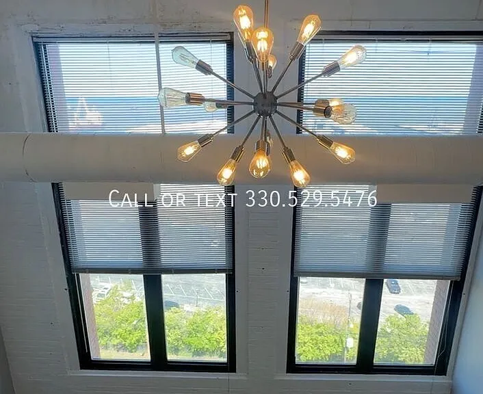 1133 W 9th Street — Photo 21