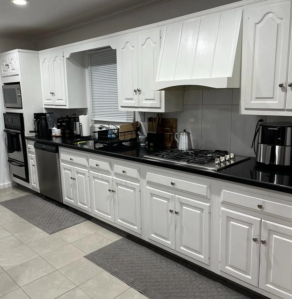 3 bed, 1.5 bath, 1582 sqft, $3,100 — Photo 3