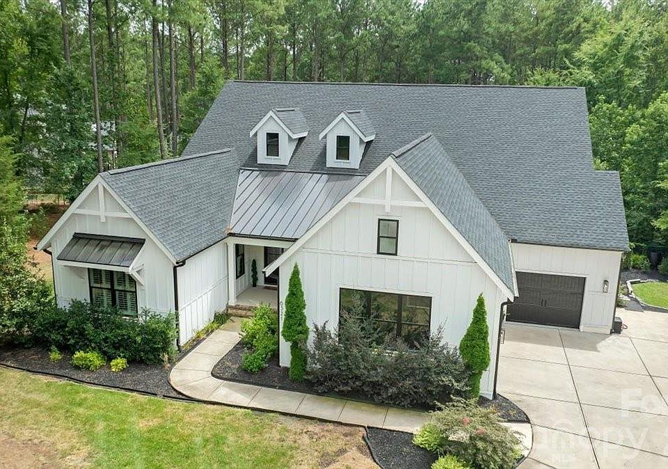 1st image of 6321 Chimney Bluff Rd