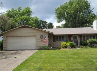 180 Sunset Dr, Berea, OH