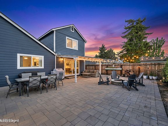 3rd image of 4760 Spring Dr