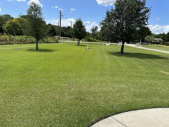 2nd image of 977 Armena Rd