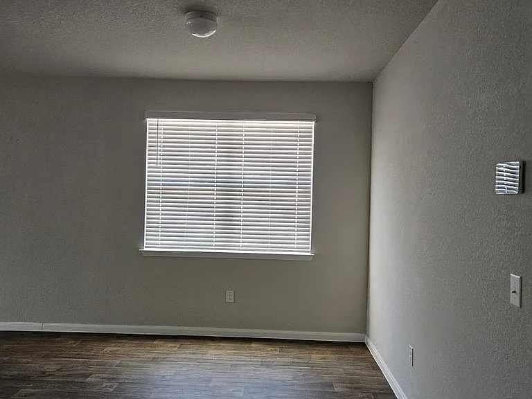 110 Marimoor Dr — Photo 21
