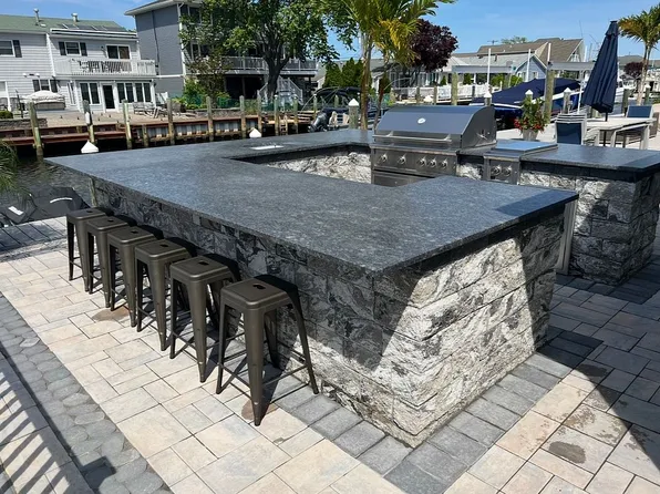 19 Drake Way, Toms River, NJ 08753