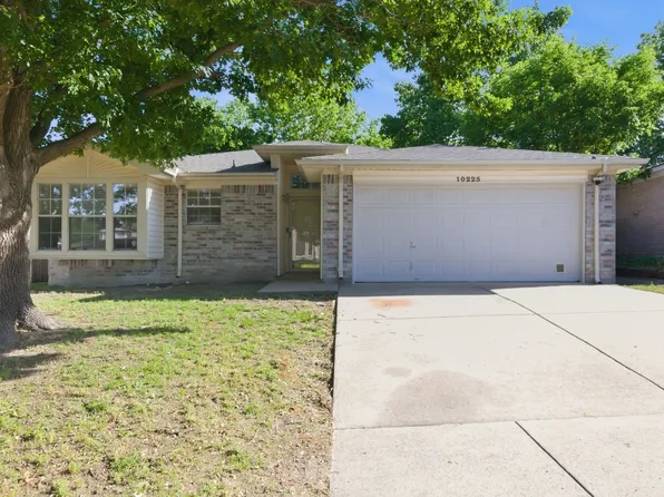 10225 Maverick Dr, Fort Worth, TX 76108