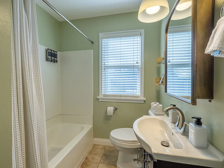 356 E Utopia Ave S — Photo 16
