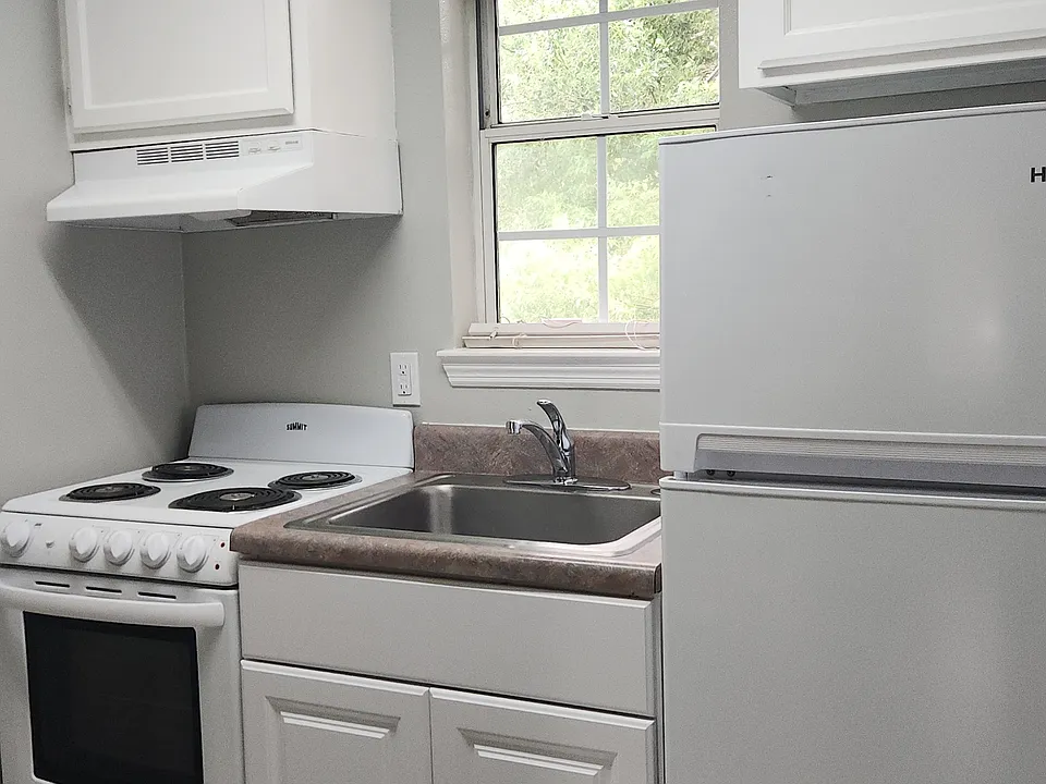 115 Shell Ave #17