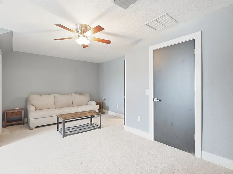 440 W Swoope Ave — Photo 19