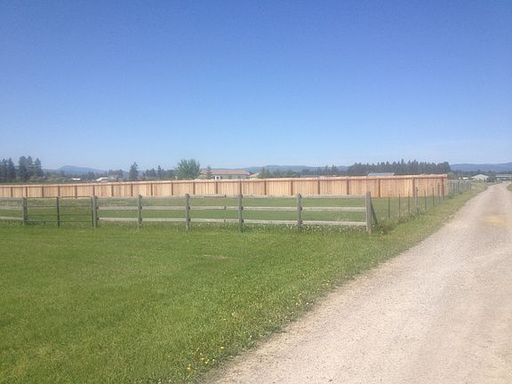 Side view of rear acreage