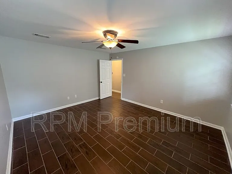 522 Fawn Lake Dr — Photo 18