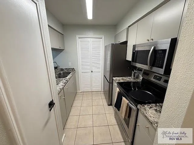 3500 Carmen Ave #408 — Photo 7