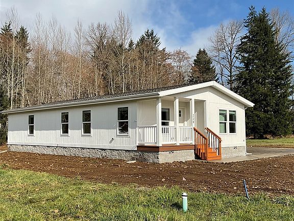 3rd image of 220 Chris Road