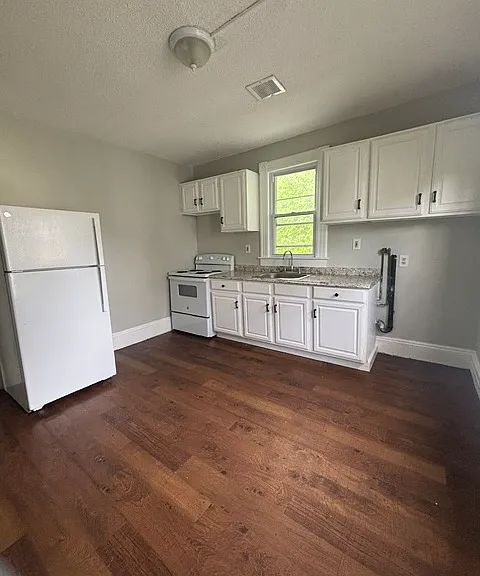 19 Prince St #2R — Photo 7