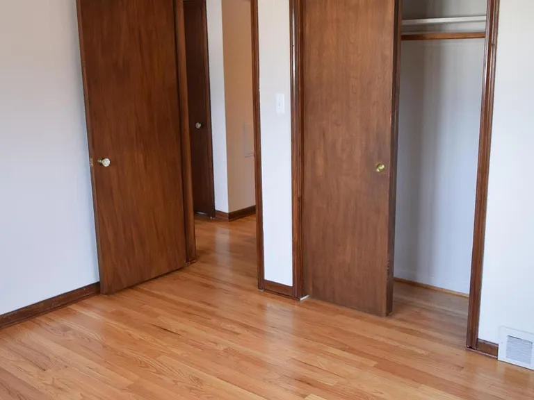 2459 Medford St — Photo 37