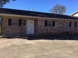 1518 Kent Ave, Nederland, TX 77627