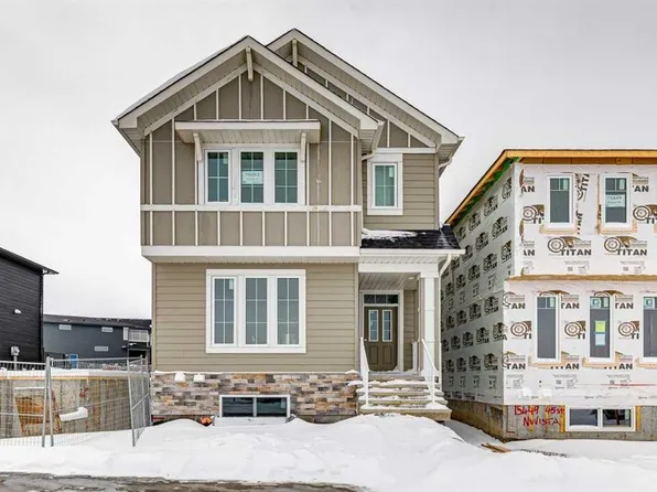 15453 W 45th St SW, Calgary, AB T2Y 1E2
