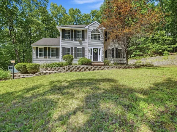 4 Longmeadow Road, Windham, NH 03087