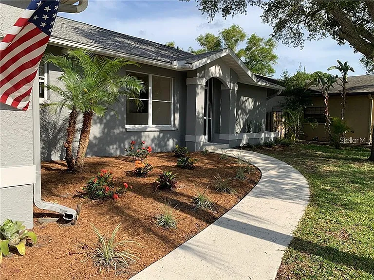 2193 Cork Oak St E — Photo 3
