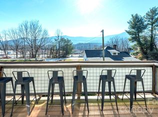 106 Joy Ridge Dr, Black Mountain, NC 28711