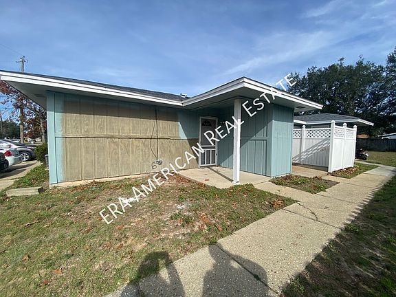 2nd image of 3353 Greenbriar Cir