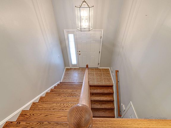 4th image of 1936 Crenshaw Cir
