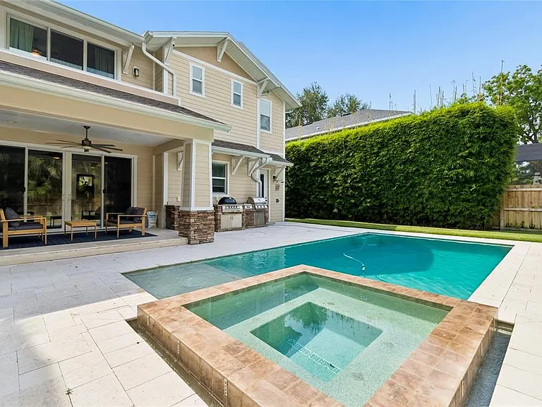 110 S Beverly Ave — Photo 25
