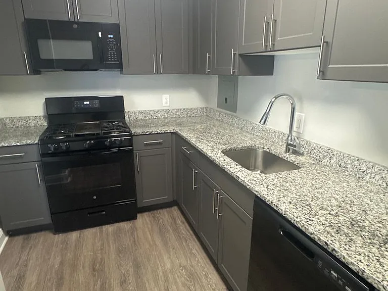 3331 Hewitt Ave #1 — Photo 33